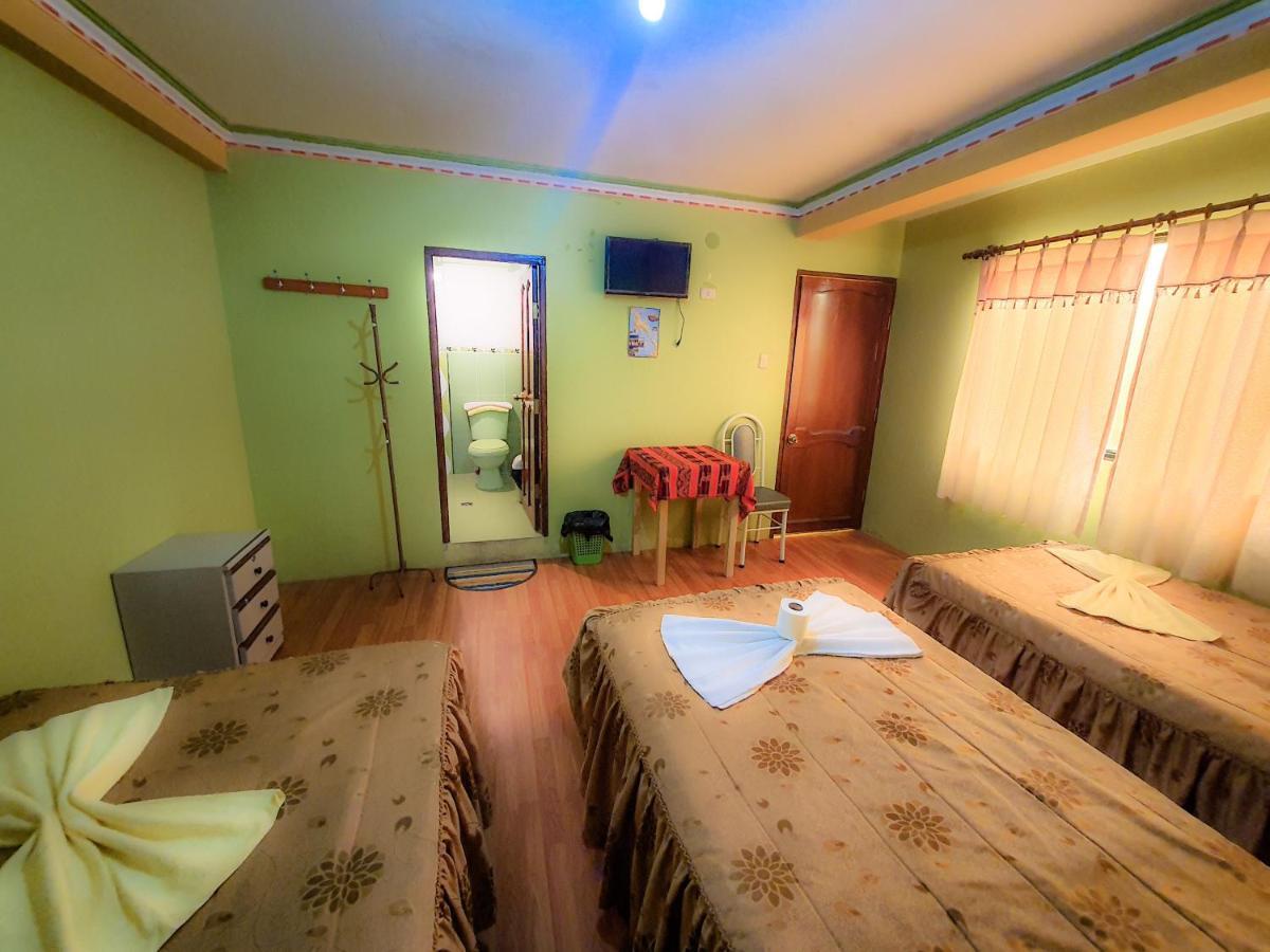 Hostal Luz Yhobimar Копакабана Екстер'єр фото