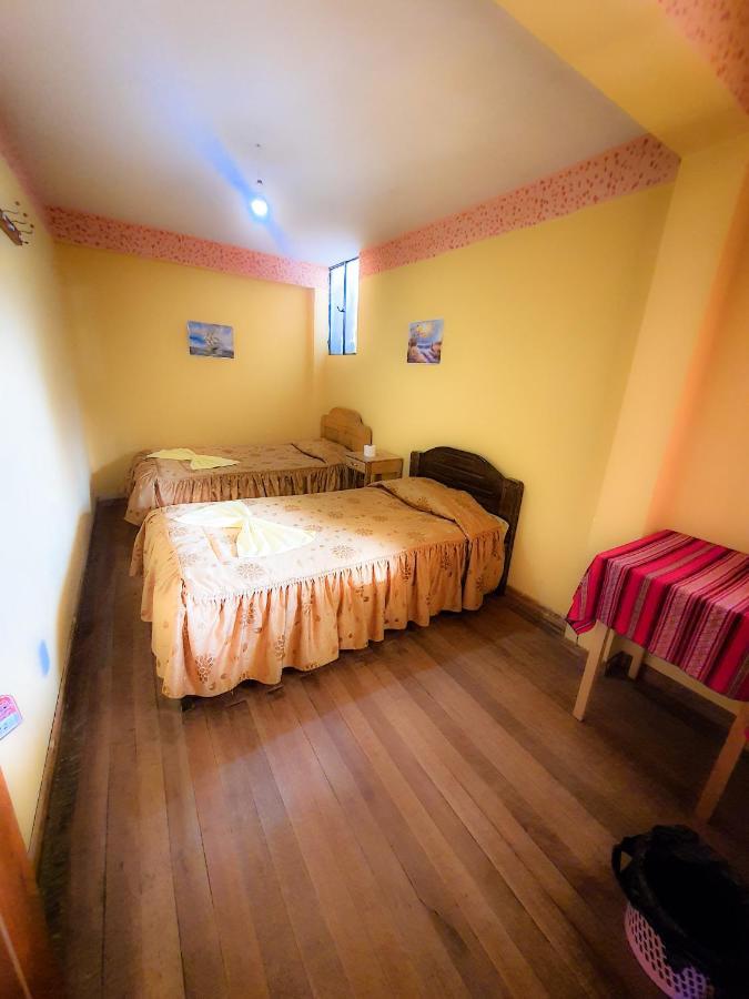 Hostal Luz Yhobimar Копакабана Екстер'єр фото
