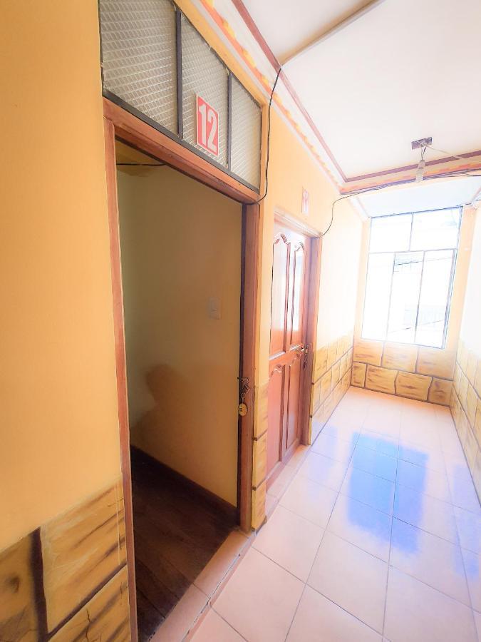 Hostal Luz Yhobimar Копакабана Екстер'єр фото