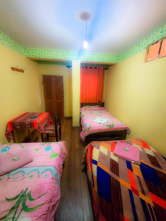 Hostal Luz Yhobimar Копакабана Екстер'єр фото